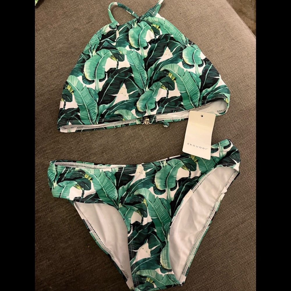 NWT 2 piece bathing suit